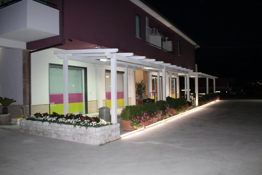 Otto&Mezzo B&B Eboli Buitenkant foto